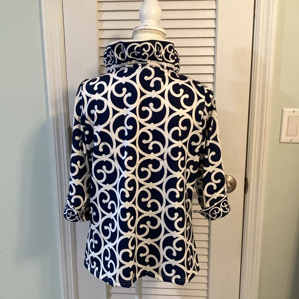 Gretchen Scott Designs Navy and White Patterned Top size L - Picture 2 of 6